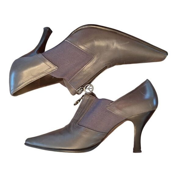 DONALD J. PLINER Leather Shoe Zip Front Peace Medallion Heeled Bootie Spain 6.5 - Picture 8 of 16